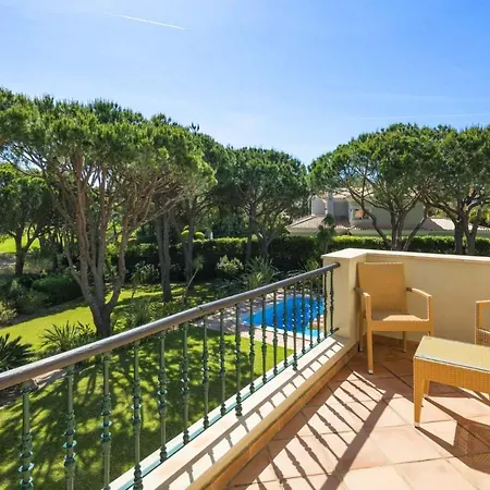 Villa Sleeps 8 With Pool Air Con And Wifi
